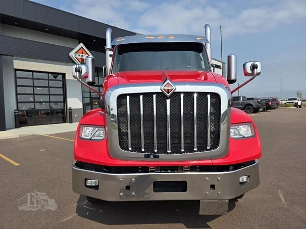 2024 International HX in MN — photo 8