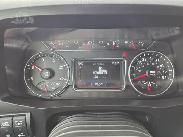 2024 International HX in MN — photo 36