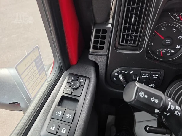 2024 International HX in MN — photo 33