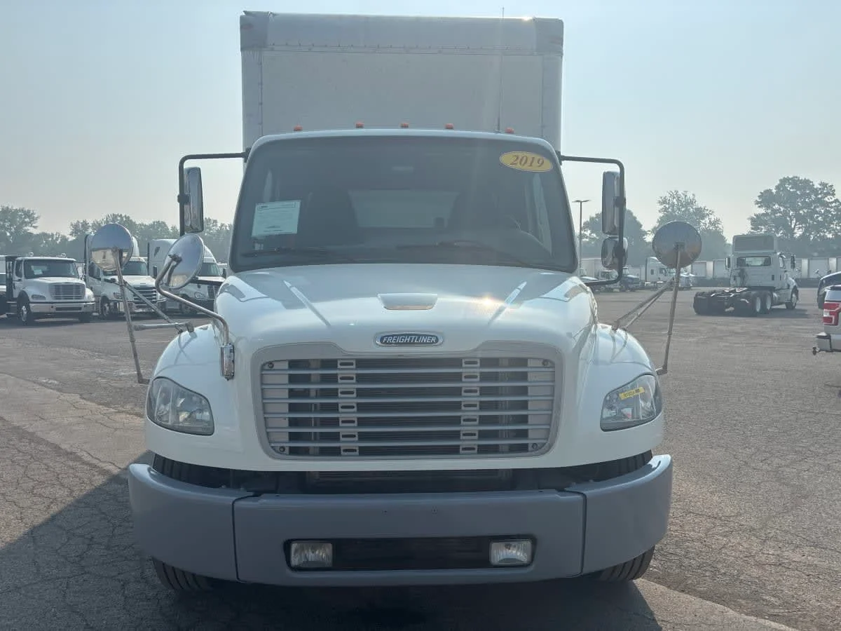 2019 Freightliner M2 106 in Syracuse, NY — photo 2