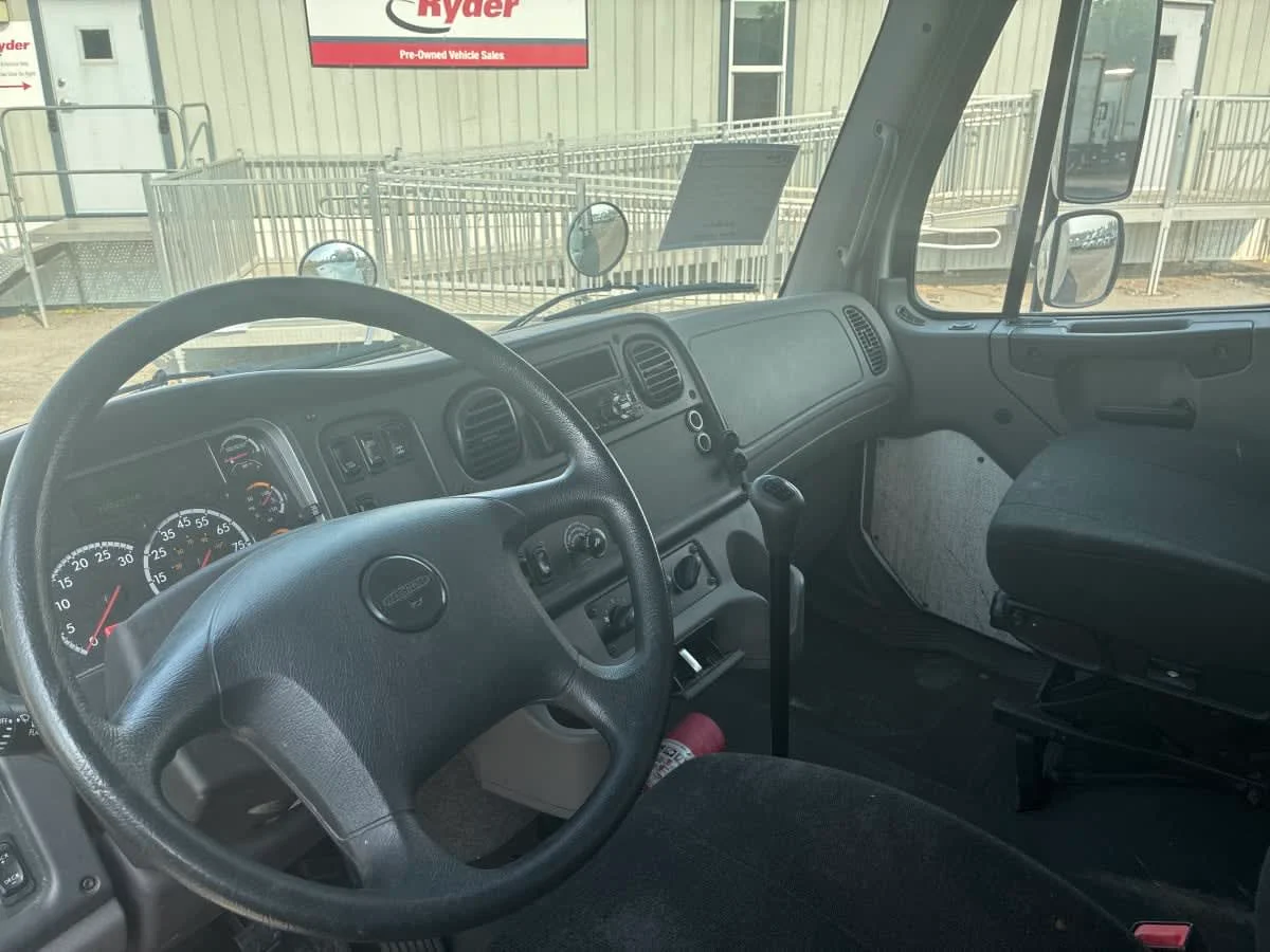 2019 Freightliner M2 106 in Syracuse, NY — photo 7