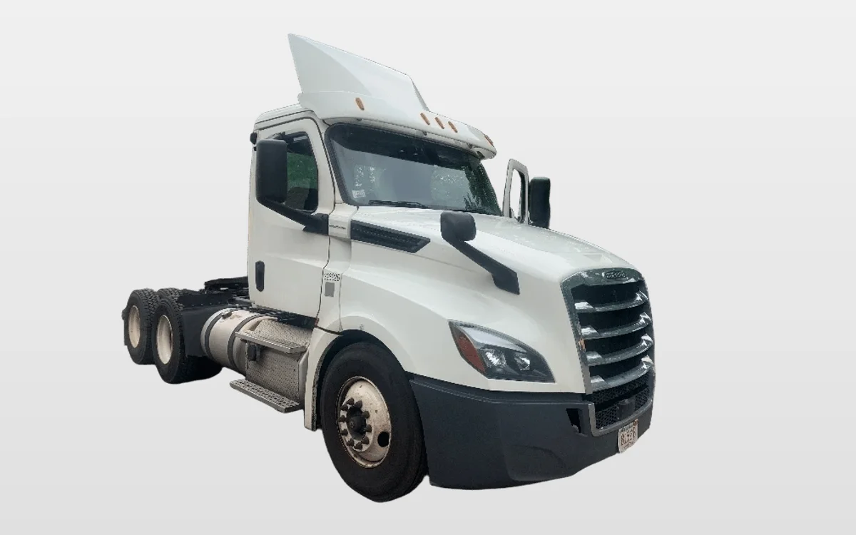 2019 Freightliner - image 1