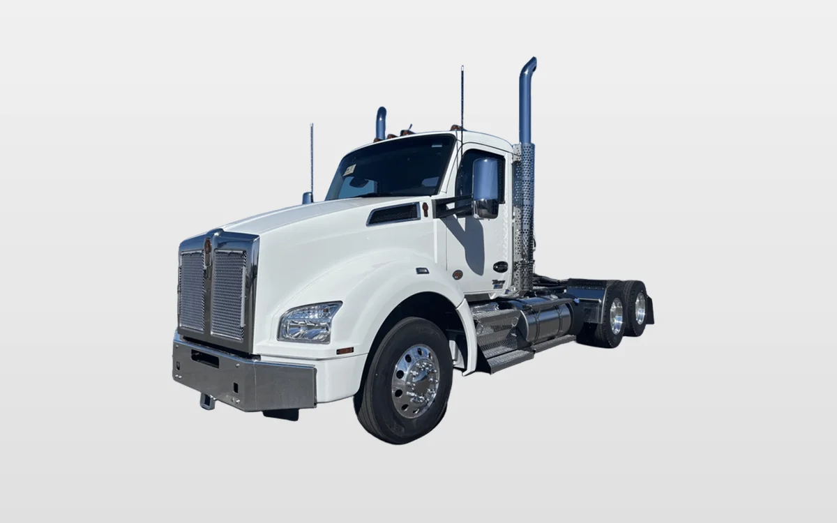 2026 Kenworth T880 - image 1