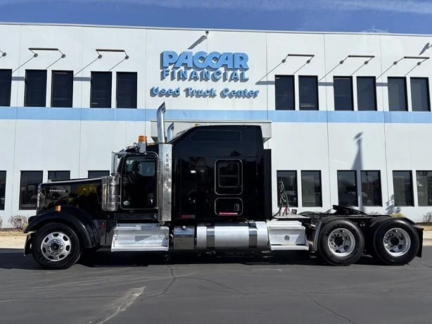 2024 Kenworth W900 in Salt Lake City, UT — photo 4
