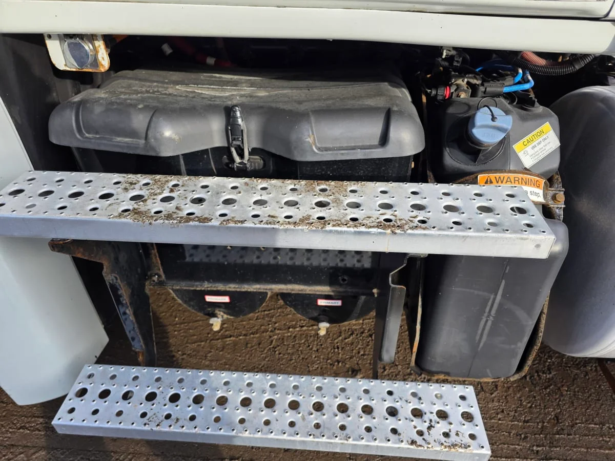2019 Freightliner Cascadia in Bensalem, PA — photo 11