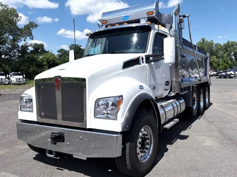2027 Kenworth T880