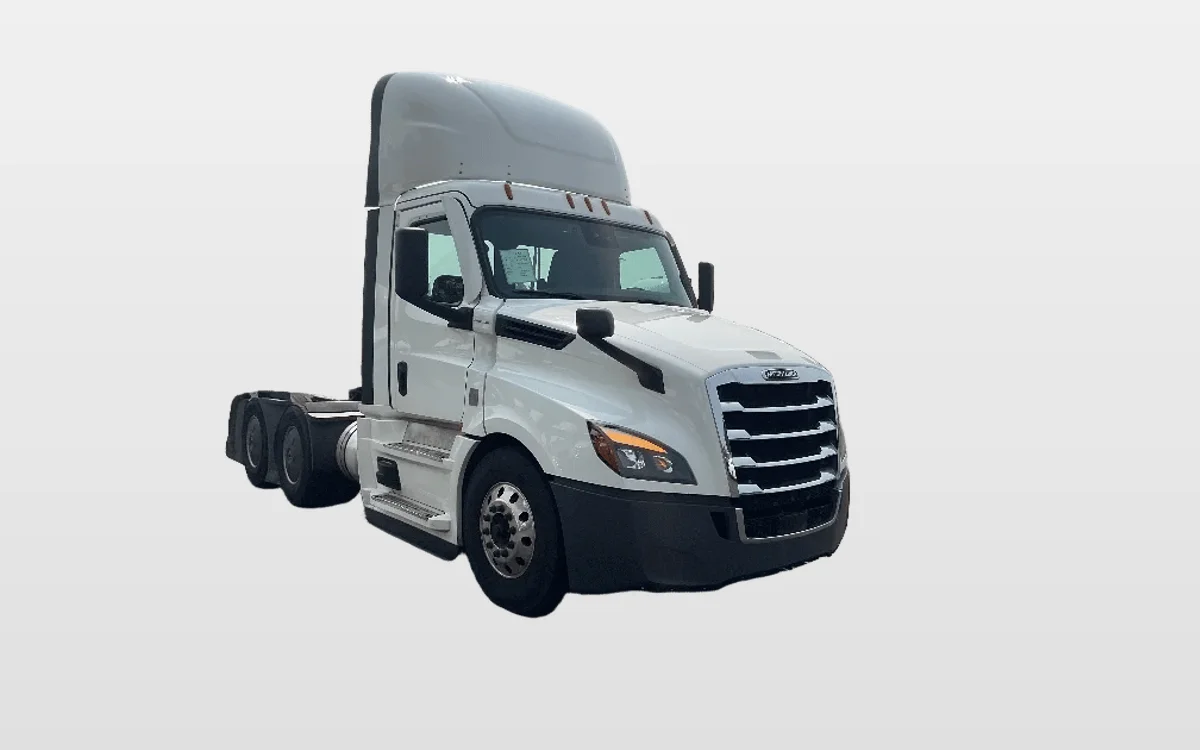 2022 Freightliner - image 1