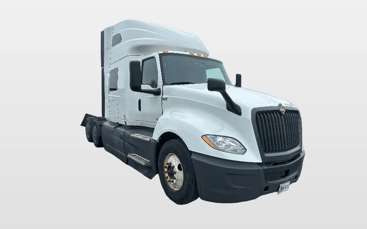 2023 International LT - image 1