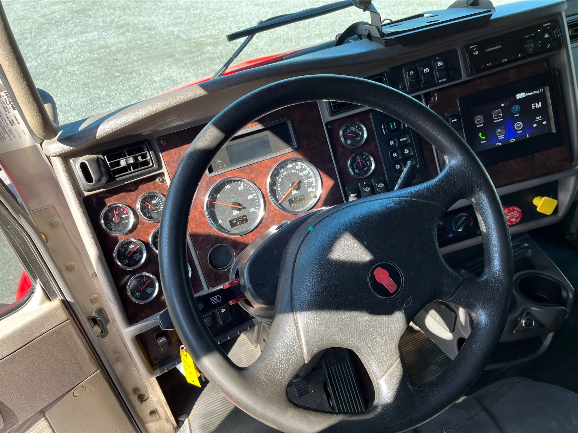 2020 Kenworth T370 in Landover, MD — photo 7