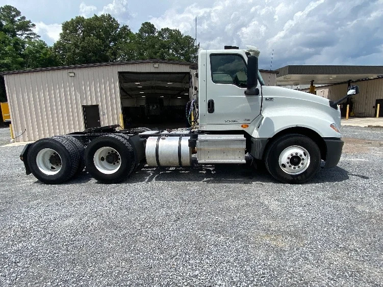 2019 International LT in Cleveland, TN — photo 8