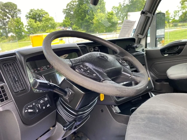 2019 International LT in Cleveland, TN — photo 10