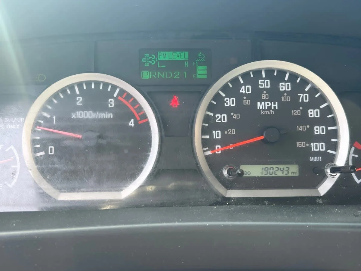 2018 Isuzu NQR - image 10