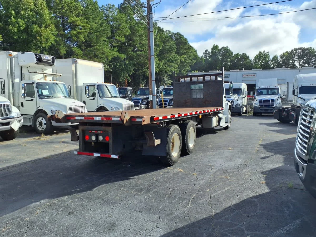 2015 Freightliner M2 106 - image 4