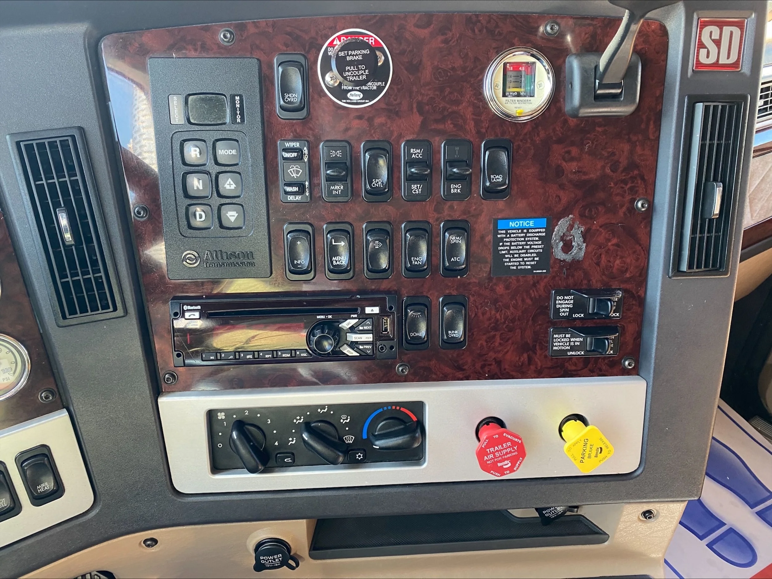 2023 Freightliner 122SD in Portland, OR — photo 20