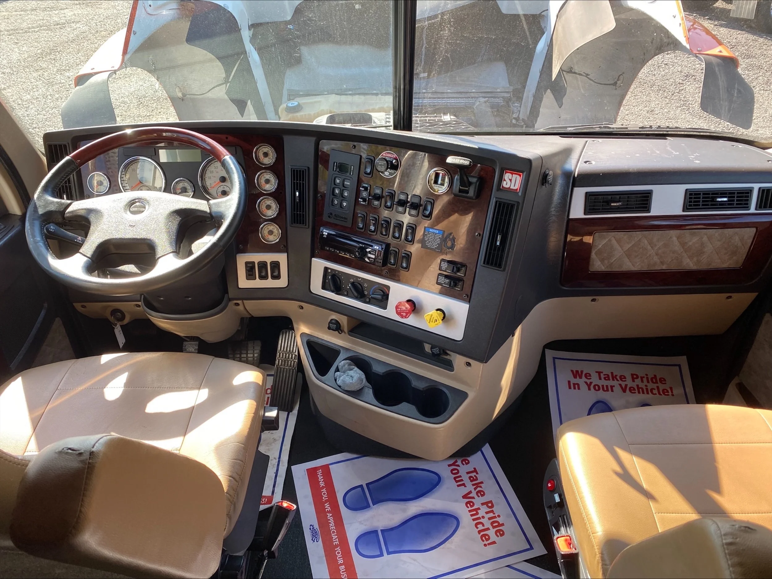 2023 Freightliner 122SD in Portland, OR — photo 18