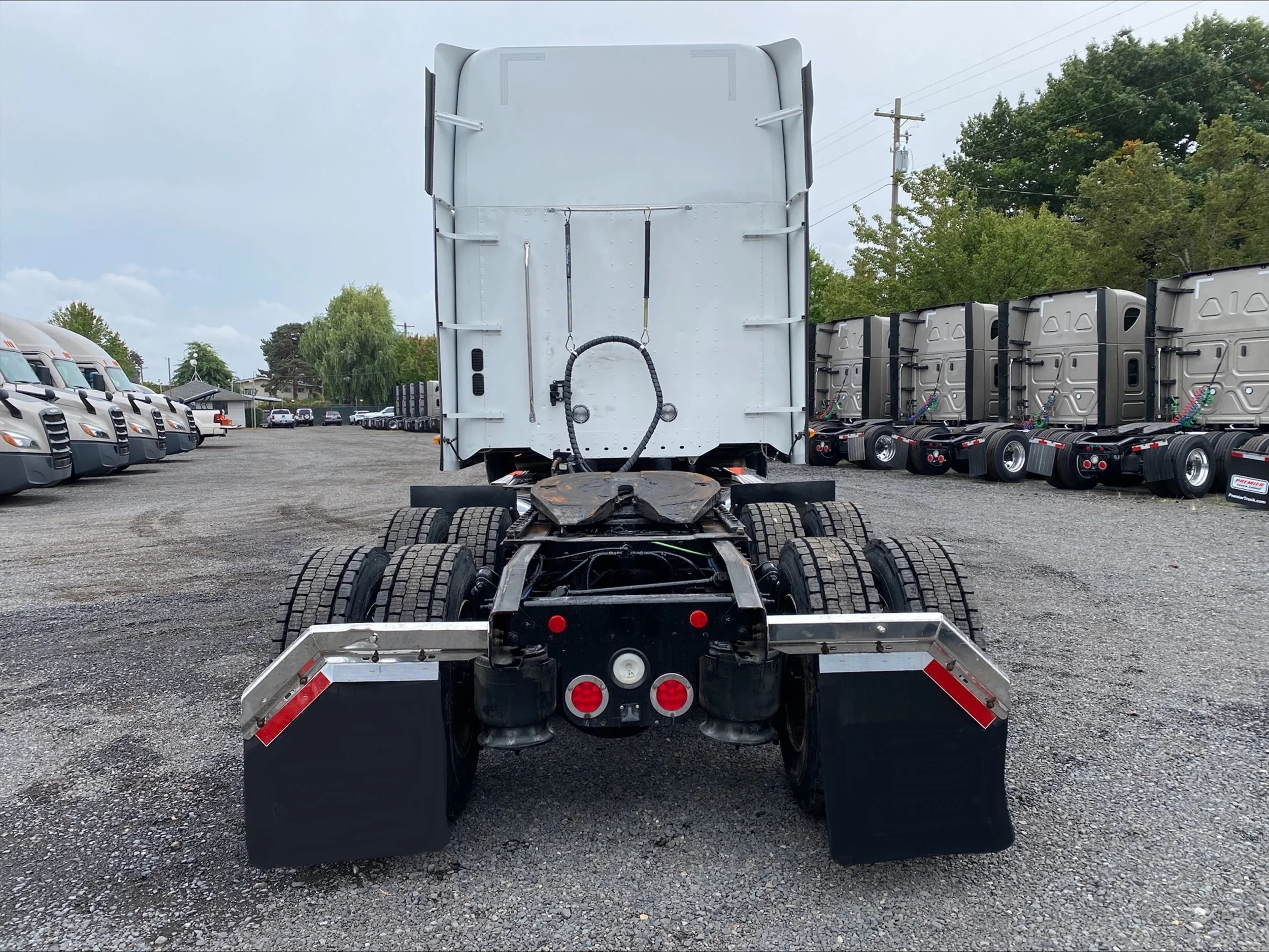 2023 Freightliner 122SD in Portland, OR — photo 4