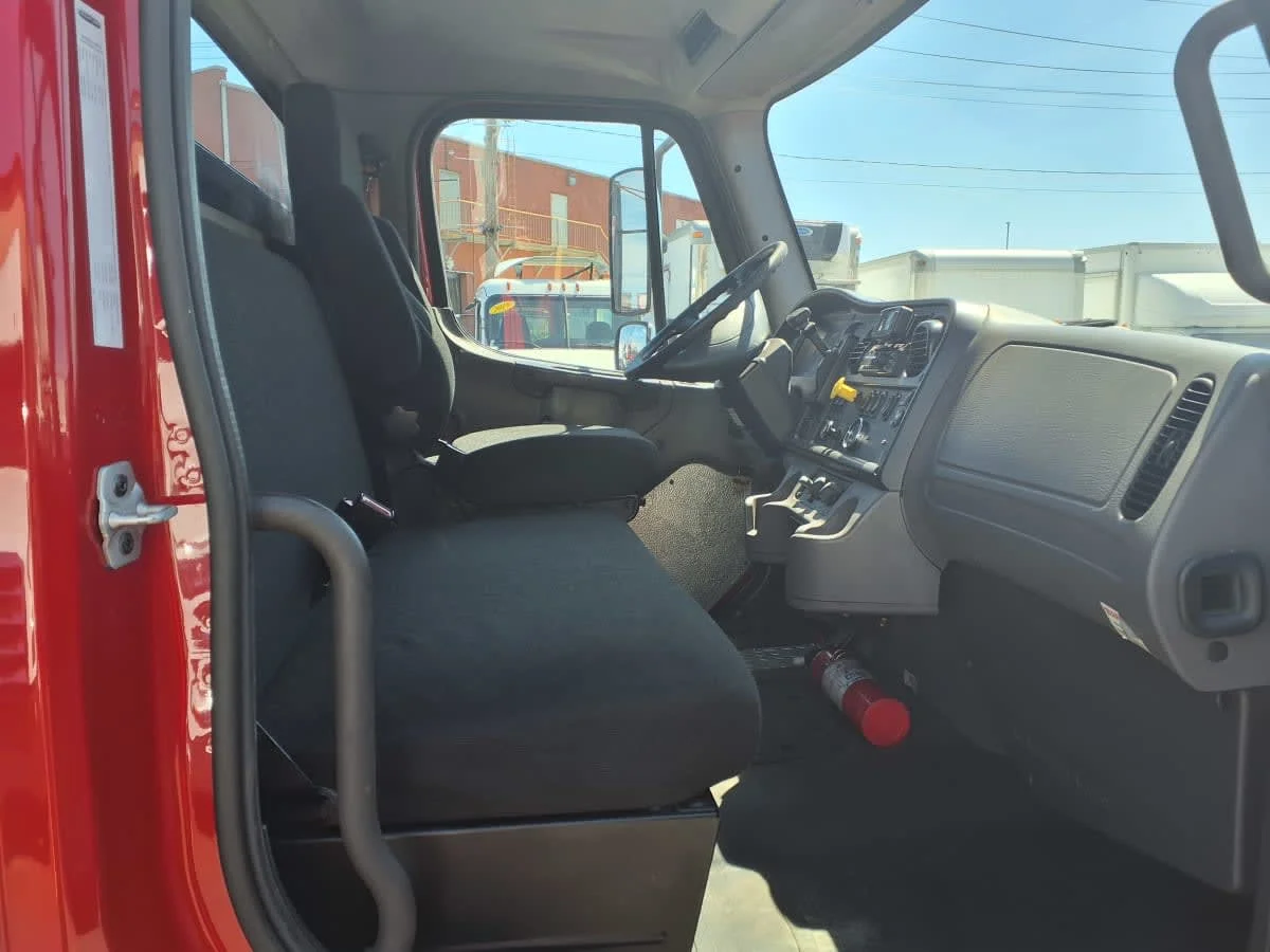 2019 Freightliner M2 106 in Newark, NJ — photo 10