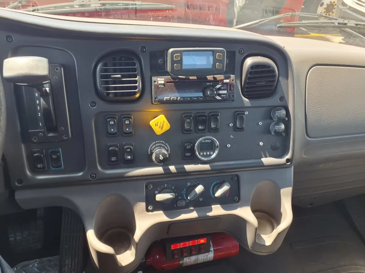 2019 Freightliner M2 106 in Newark, NJ — photo 13
