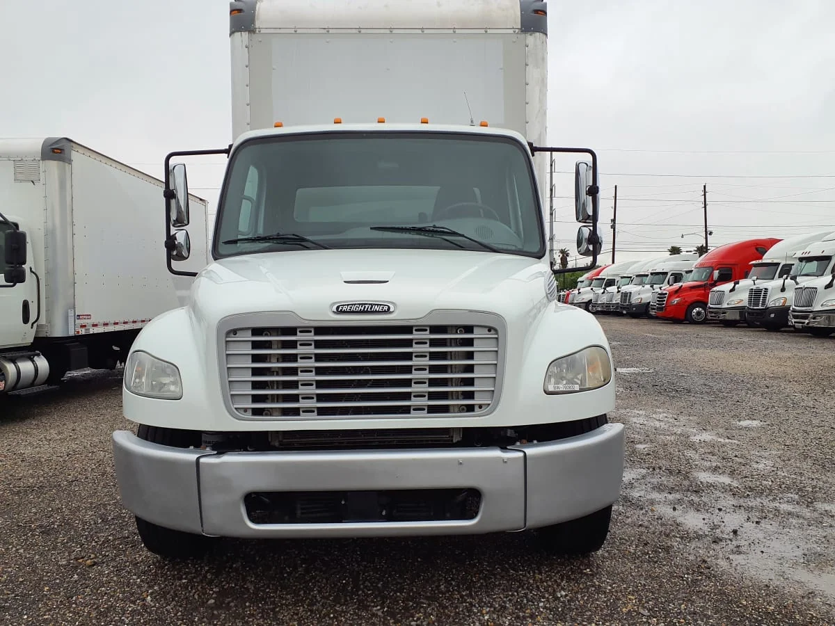 2018 Freightliner M2 106 in St. Rose, LA — photo 2
