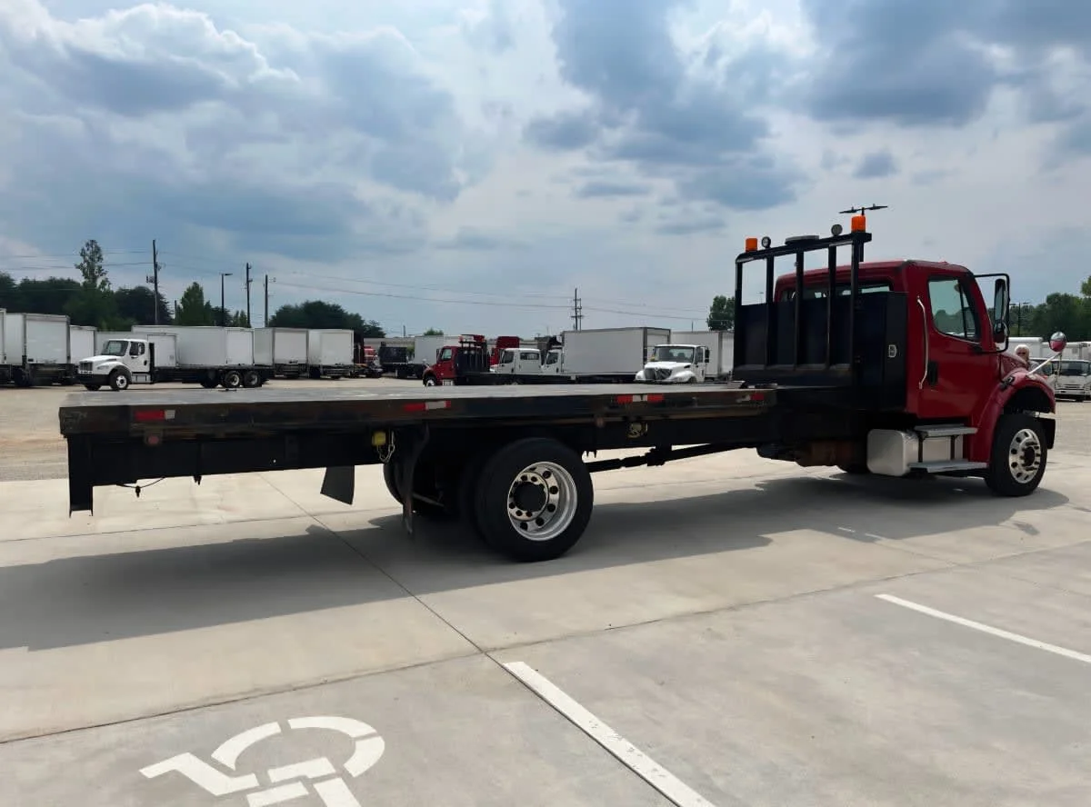 2019 Freightliner M2 106 in Greensboro, NC — photo 4