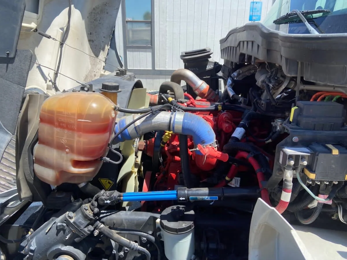 2018 International 4300 in West Sacramento, CA — photo 9