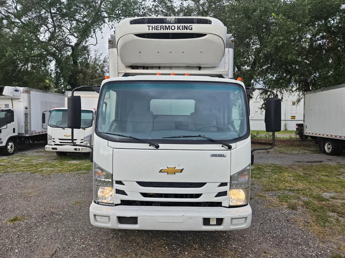 2021 Isuzu NQR in Orlando, FL — photo 2