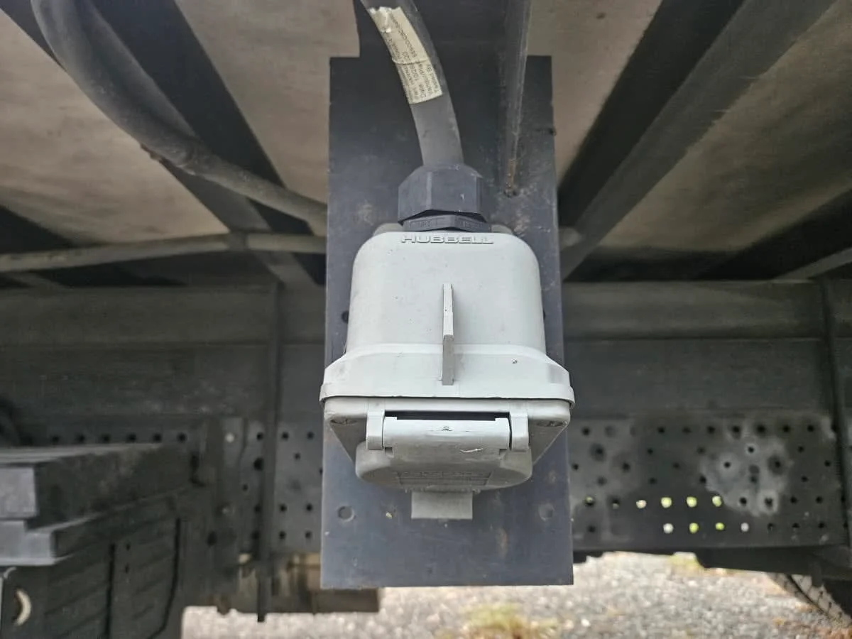 2021 Isuzu NQR in Orlando, FL — photo 12
