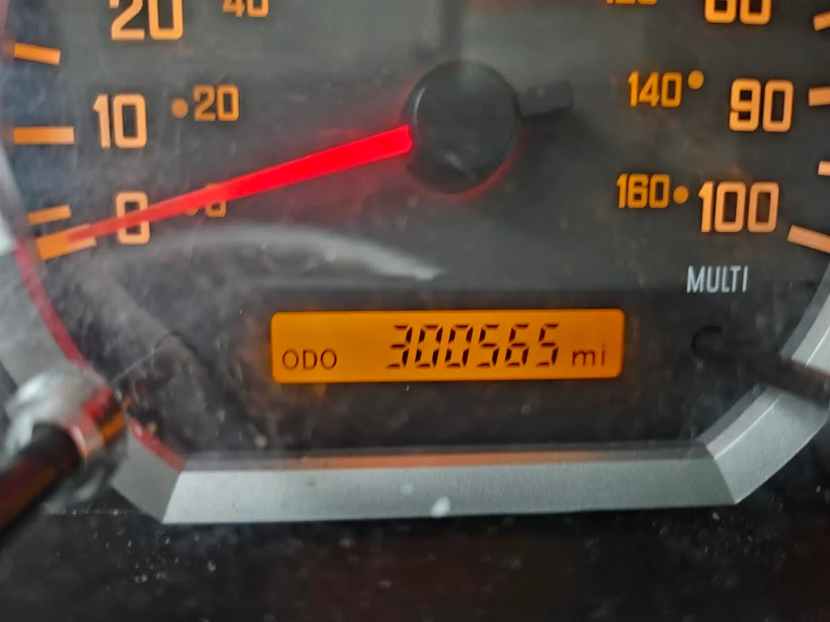 2021 Isuzu NQR in Orlando, FL — photo 11