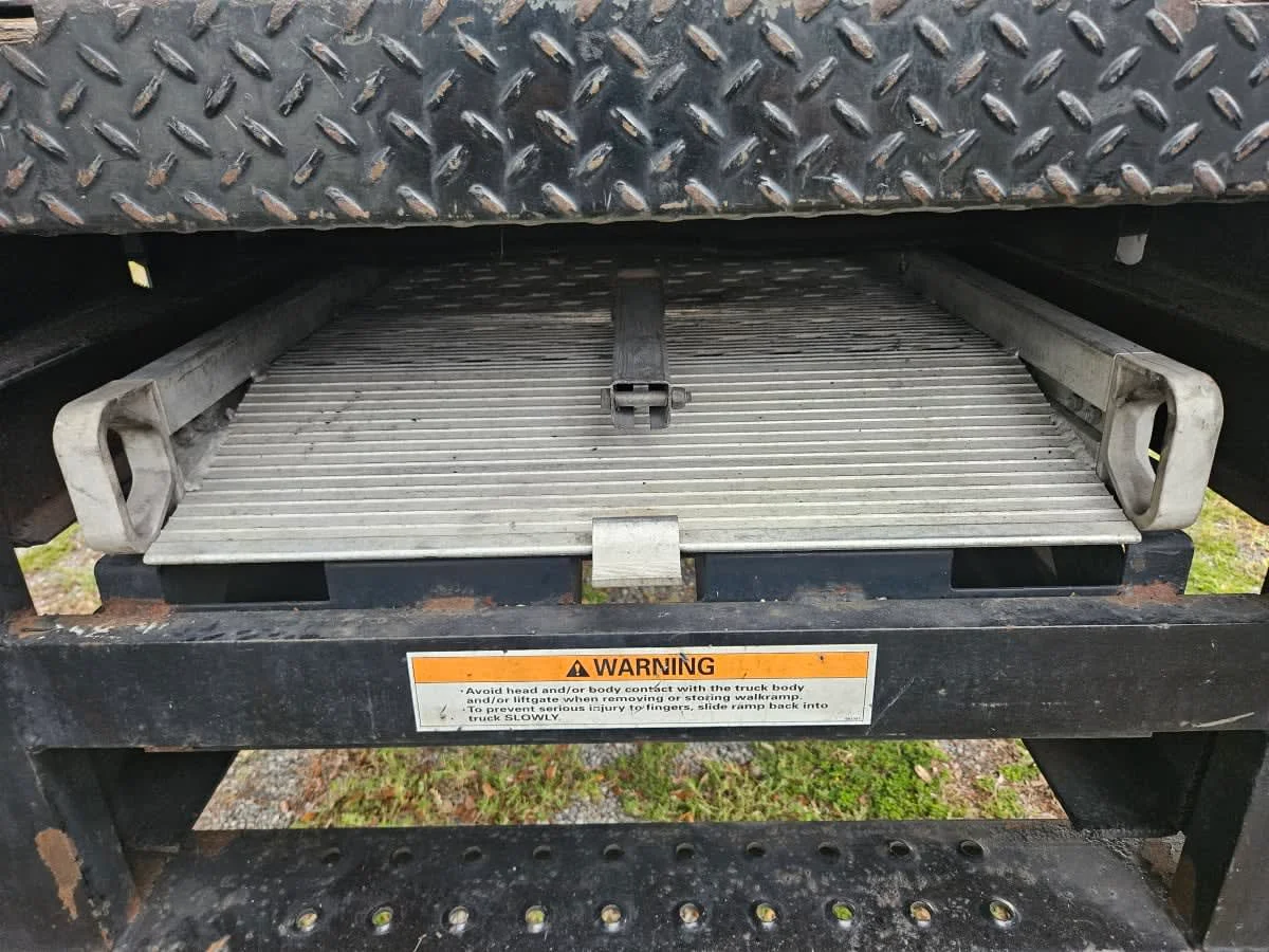 2021 Isuzu NQR in Orlando, FL — photo 13