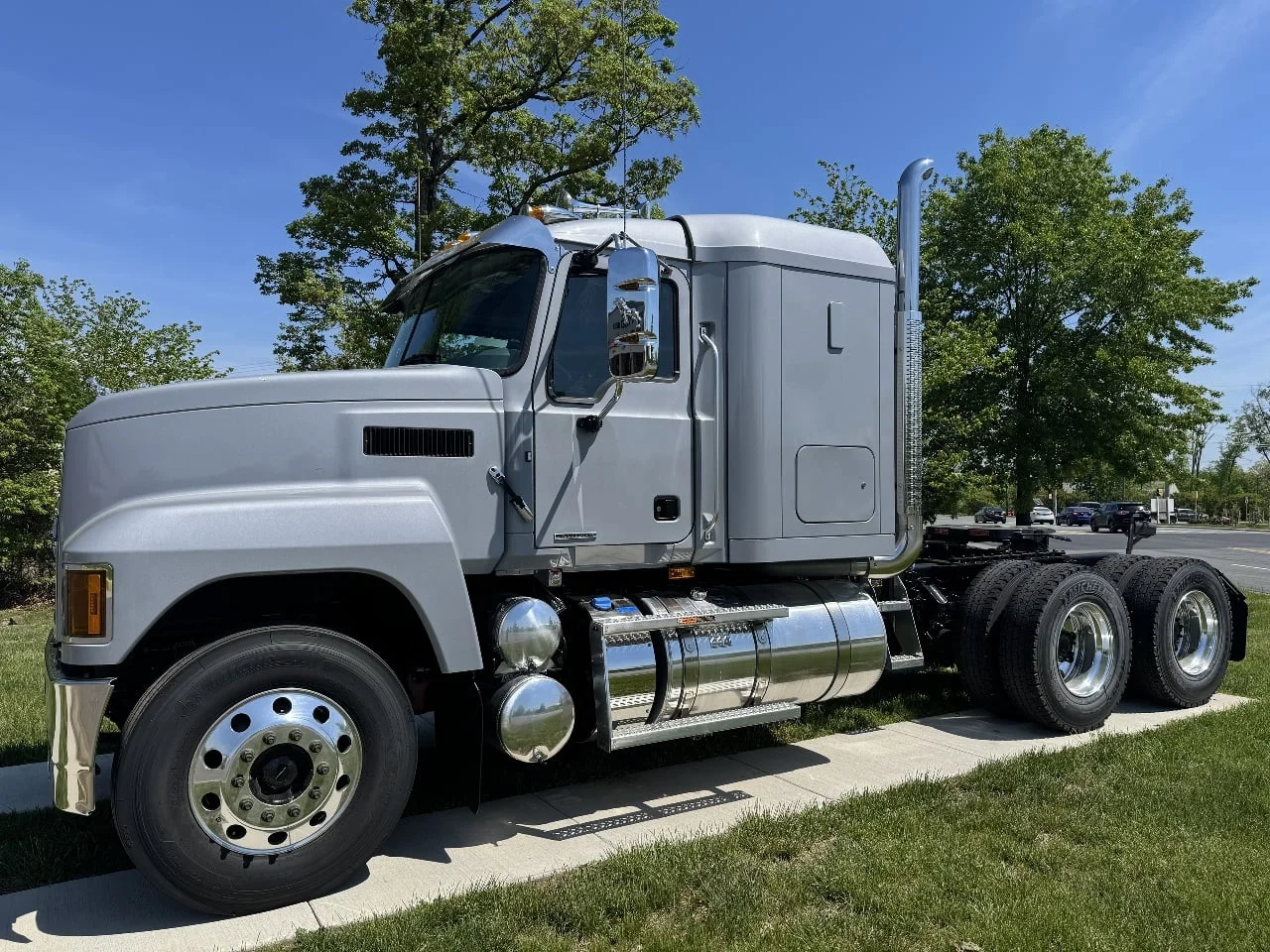 2024 Mack Pinnacle in Gainesville, VA — photo 4