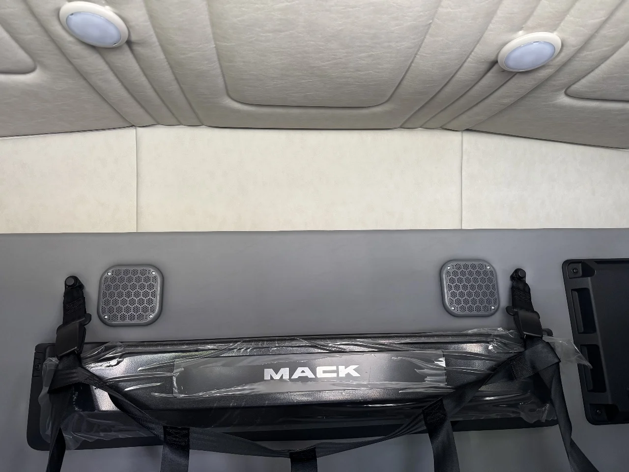 2024 Mack Pinnacle in Gainesville, VA — photo 18