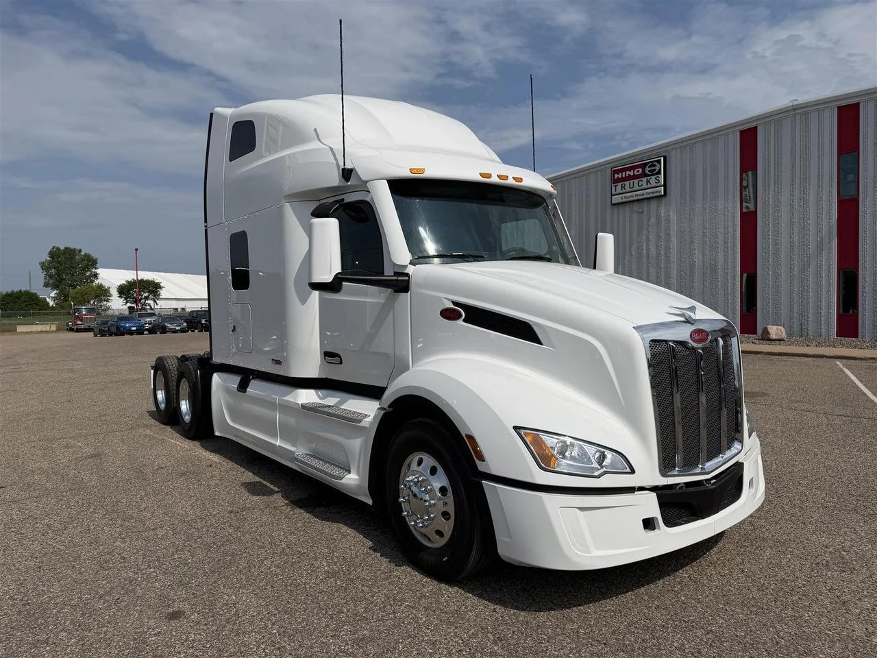 2027 Peterbilt 579