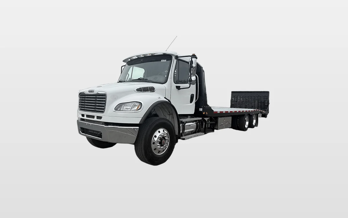 2021 Freightliner M2 106 - image 1
