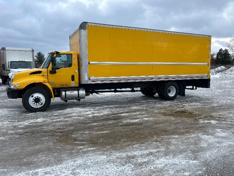 2021 International MV - image 4