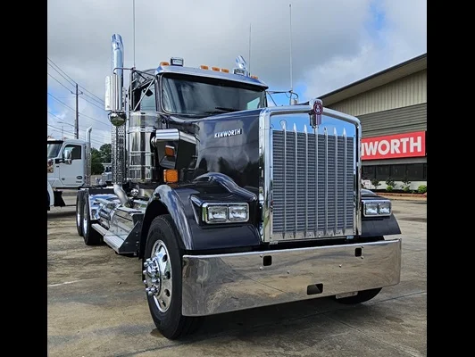 2027 Kenworth W900