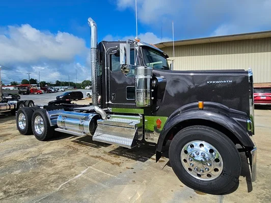 2027 Kenworth W900 in Tupelo, MS — photo 7