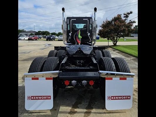 2027 Kenworth W900 in Tupelo, MS — photo 5