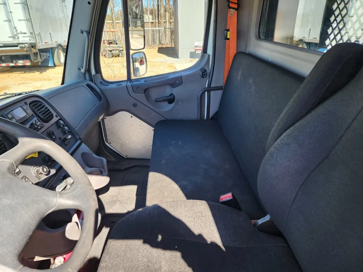 2019 Freightliner M2 106 in Greensboro, NC — photo 7