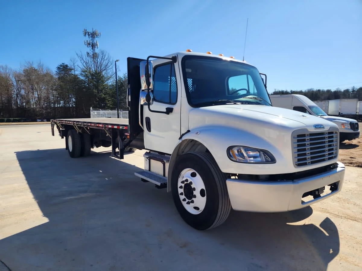 2019 Freightliner M2 106 in Greensboro, NC — photo 3