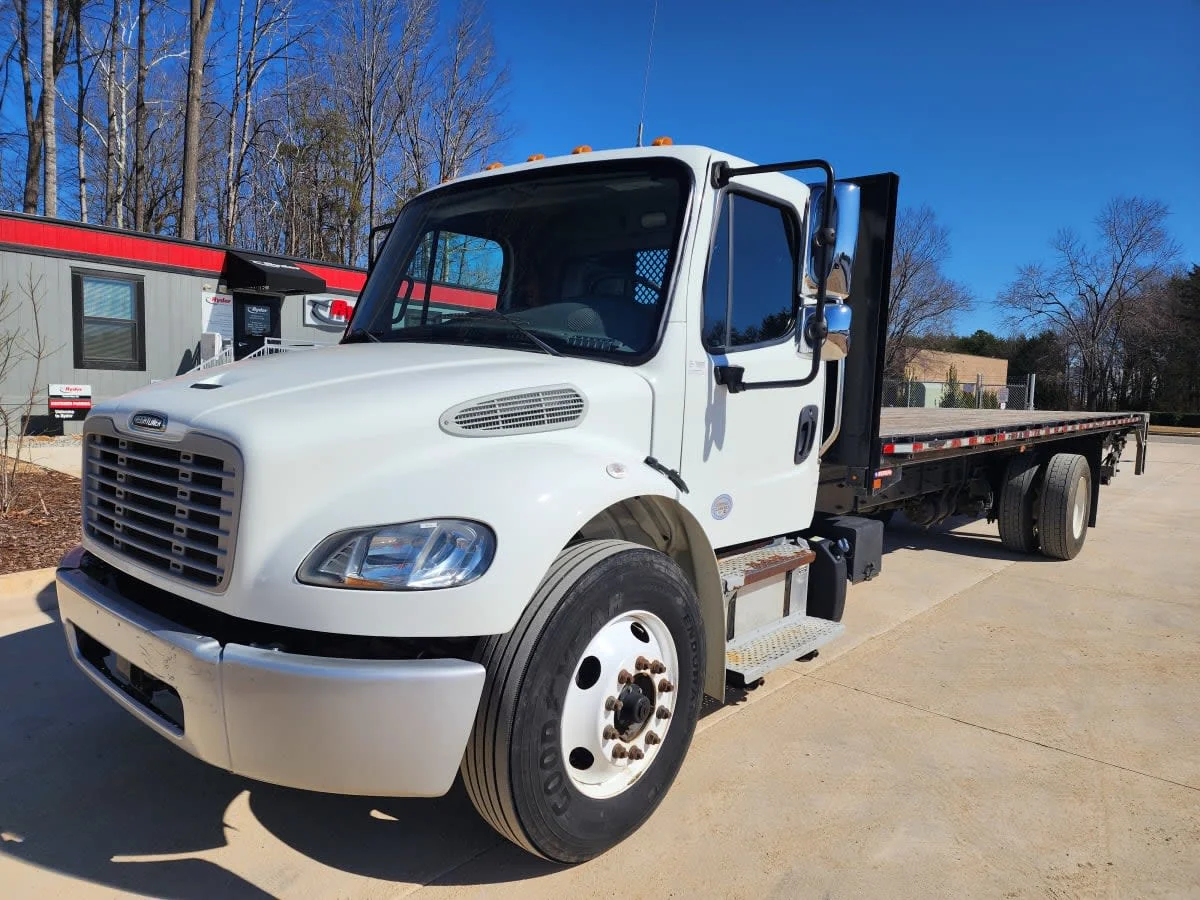 2019 Freightliner M2 106