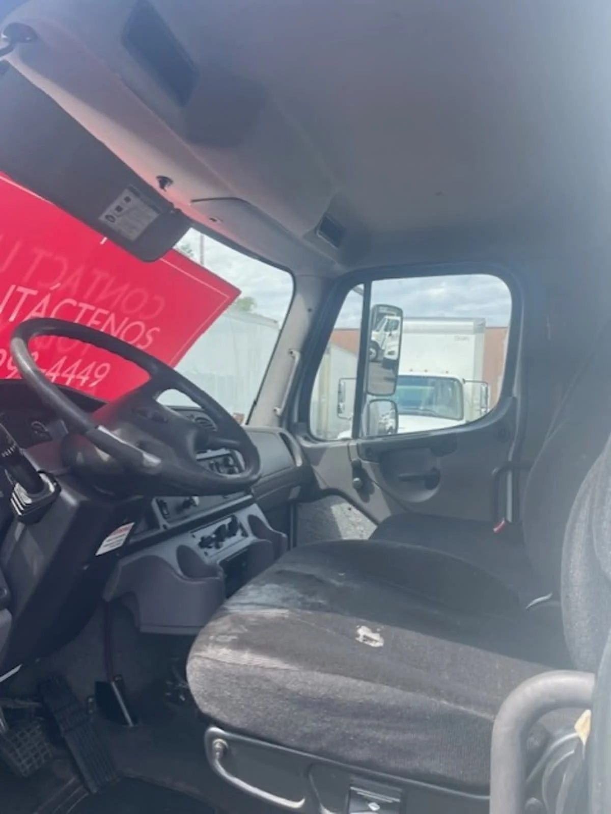 2016 Freightliner M2 106 in Farmingdale, NY — photo 7