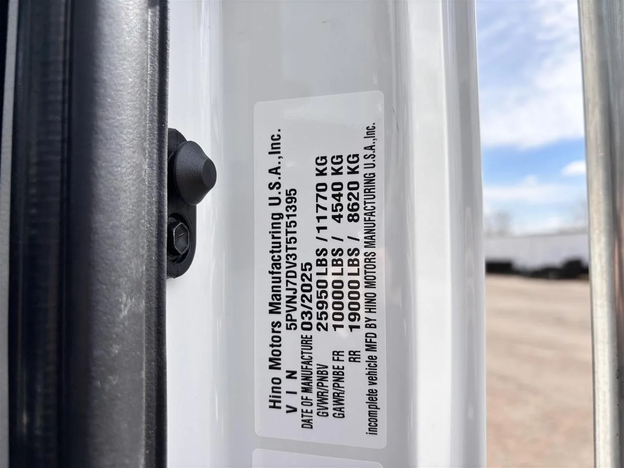 2026 Hino L6 - image 11