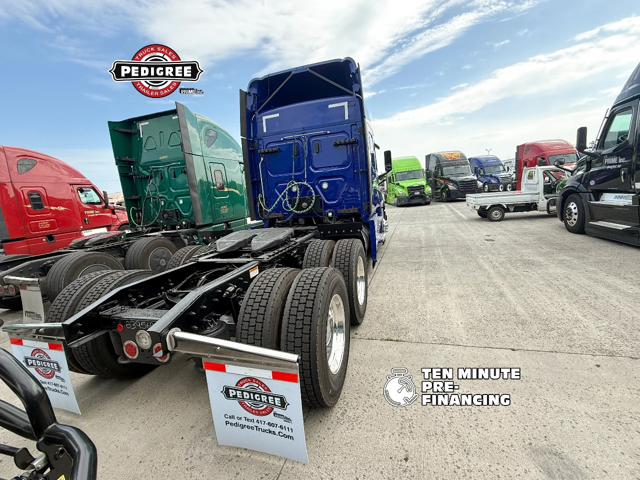 2023 Freightliner Cascadia in Pittston, PA — photo 2