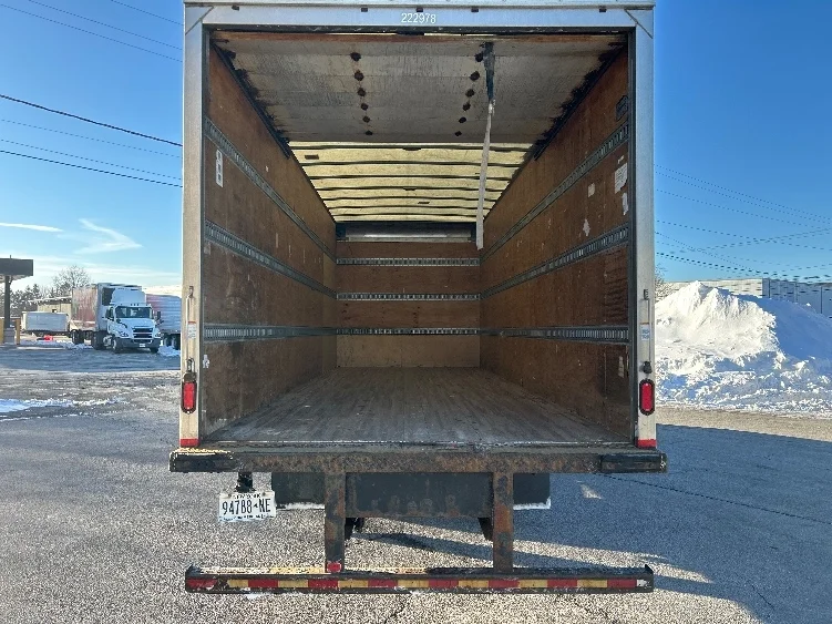 2019 Freightliner M2 106 - image 8