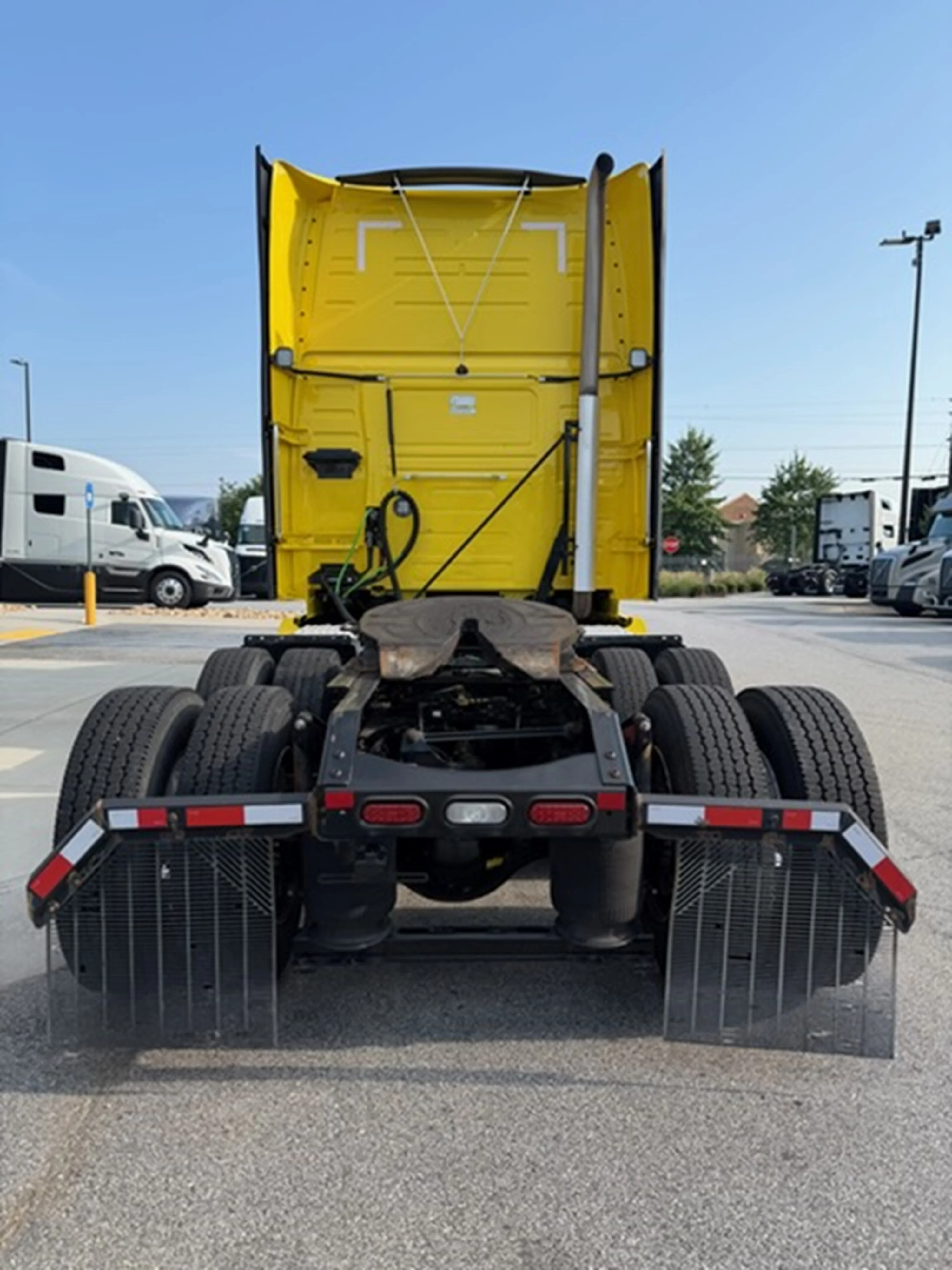 2022 Volvo VNL 860 in Guardian Atlanta — photo 4