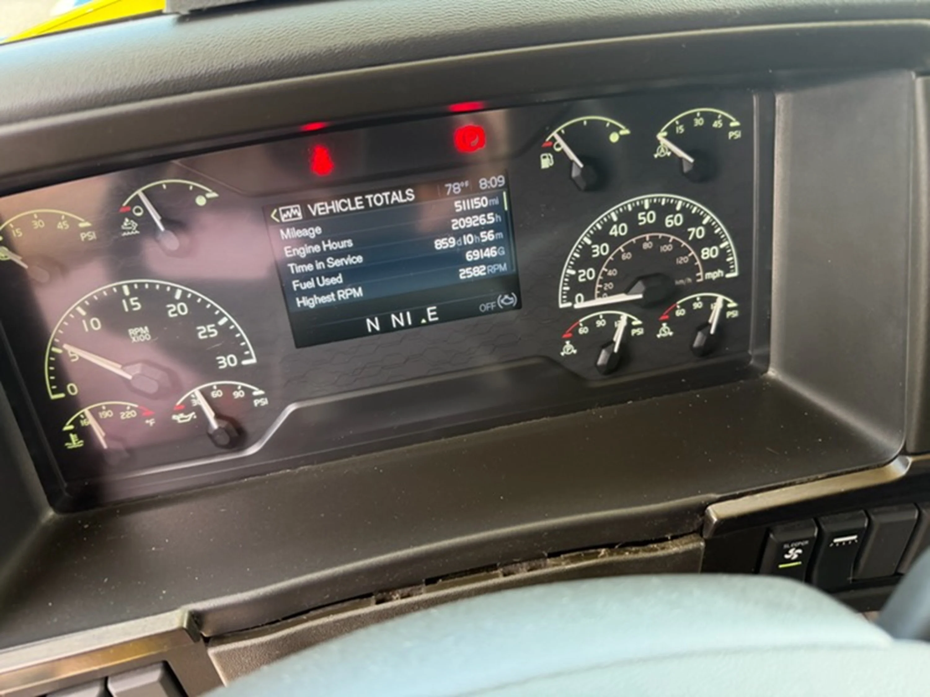 2022 Volvo VNL 860 in Guardian Atlanta — photo 8