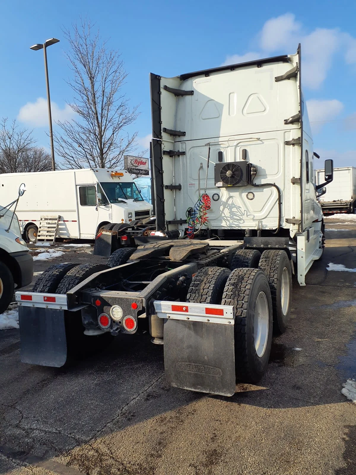 2020 Freightliner Cascadia - image 4
