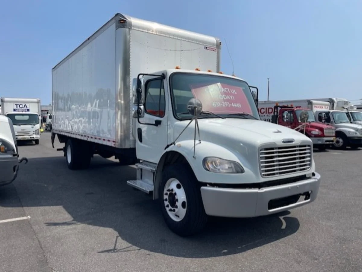 2018 Freightliner M2 106 - image 3