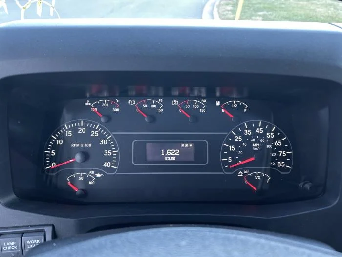 2027 International MV — photo 17