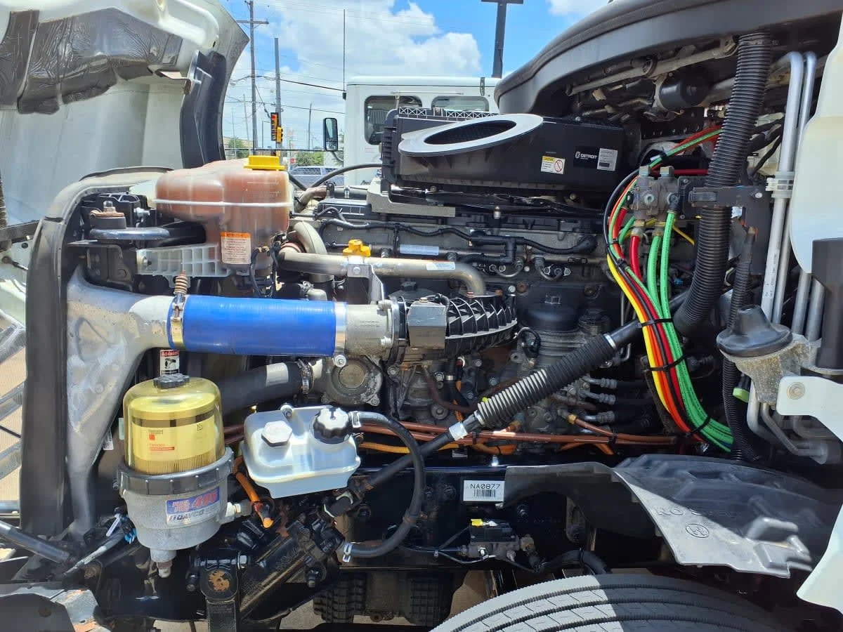 2021 Freightliner Cascadia in Dallas, TX — photo 9